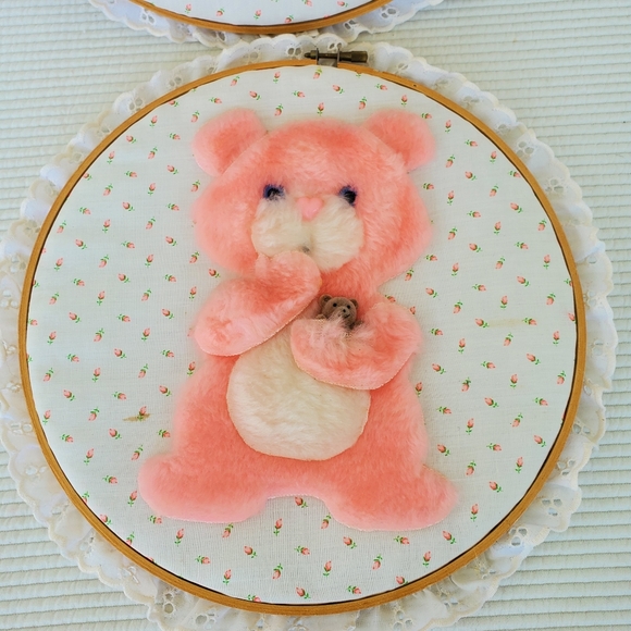 2 Applique Teddy Bear Wall Hanging 10" Pink Cottagecore Round Handmade - Picture 2 of 6